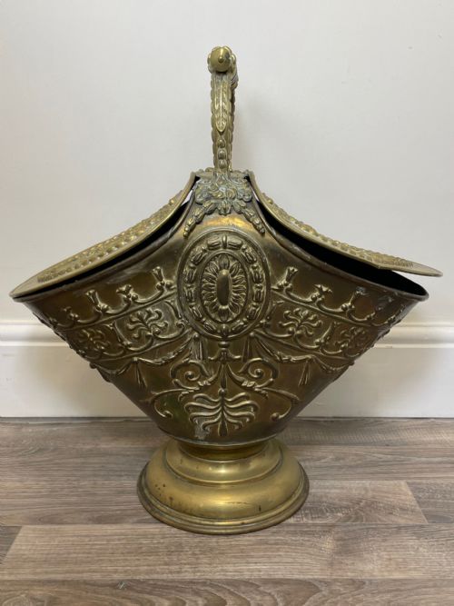 VICTORIAN BRASS CURVED COAL SCUTTLE HELMET DUAL LID - ADDITIONAL PHOTO 1