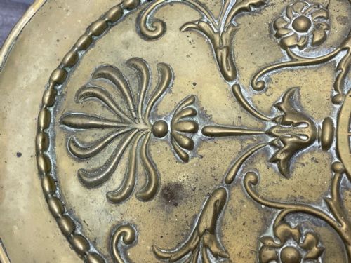 VICTORIAN BRASS CURVED COAL SCUTTLE HELMET DUAL LID - ADDITIONAL PHOTO 18