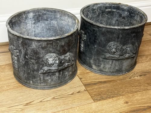 PAIR BRITISH GEORGIAN REGAL LION HEAVY LEAD GARDEN ROUND PLANTERS - ADDITIONAL PHOTO 22