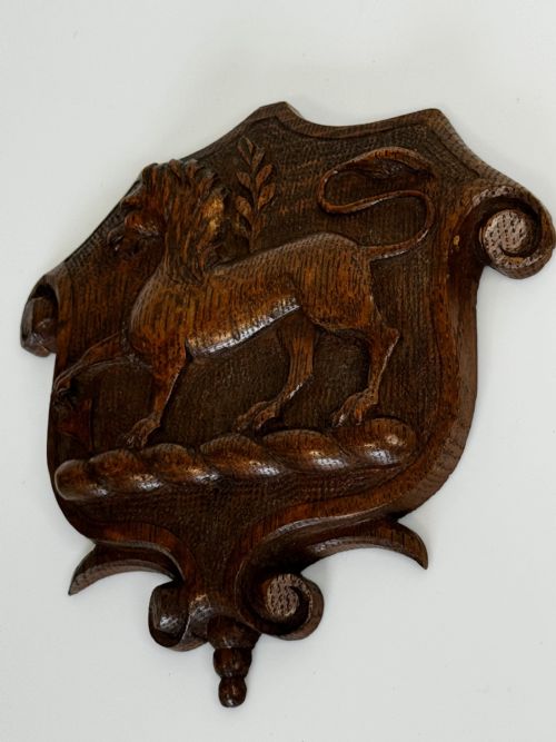 19TH CENTURY PUGIN DESIGN CARVED TIGER OAK HERALDIC LION SHIELD CREST - ADDITIONAL PHOTO 16