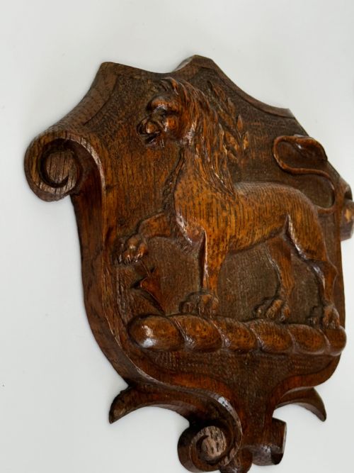 19TH CENTURY PUGIN DESIGN CARVED TIGER OAK HERALDIC LION SHIELD CREST - ADDITIONAL PHOTO 29