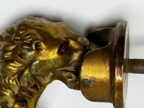GEORGIAN 18TH CENTURY GILT BRASS LION DOOR ENTRANCE FIXTURE KNOCKER - ADDITIONAL PHOTO 17