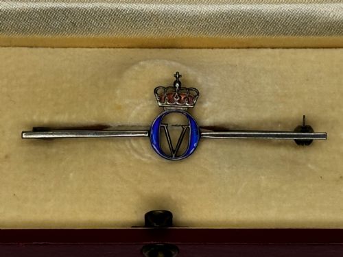 DAVIDANDERSON HALLMARKED SILVER ENAMEL ROYAL CROWN BROOCH - ADDITIONAL PHOTO 2