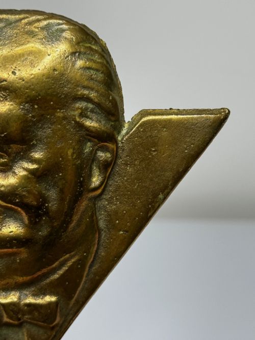 WINSTON CHURCHILL V FOR VICTORY GILT BRONZE CAR MASCOT SCULPTURE - ADDITIONAL PHOTO 5