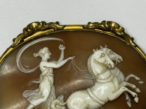 ROMAN GODDESS AURORA IN HER CHARIOT GEORGIAN SHELL CAMEO BROOCH C1820 - ADDITIONAL PHOTO 4