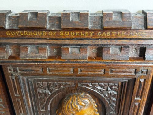 GOTHIC REVIVAL OAK FRUITWOOD PORTRAIT PLAQUE OF COLONEL SIR EDWARD MASSEY - ADDITIONAL PHOTO 22