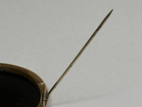 19TH CENTURY MICROMOSAIC YELLOW GOLD BROOCH DEPICTING THE ROMAN COLOSSEUM - ADDITIONAL PHOTO 10