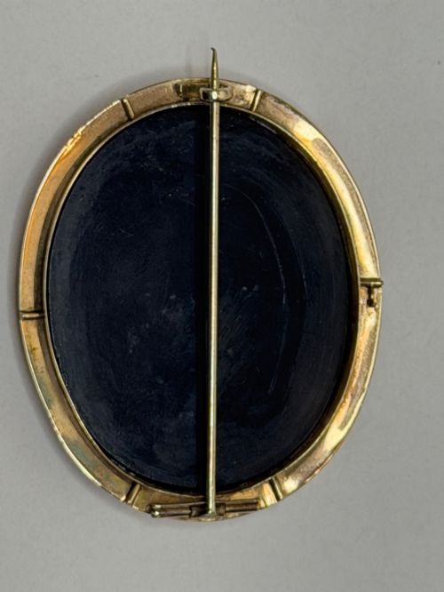 19TH CENTURY MICROMOSAIC YELLOW GOLD BROOCH DEPICTING THE ROMAN COLOSSEUM - ADDITIONAL PHOTO 11