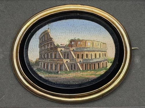 19TH CENTURY MICROMOSAIC YELLOW GOLD BROOCH DEPICTING THE ROMAN COLOSSEUM - ADDITIONAL PHOTO 13
