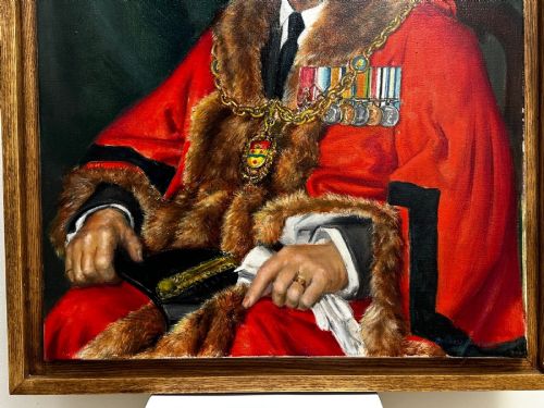 fig 4. A mid-century framed oil painting on canvas depicting a seated gentleman wearing red mayoral robes, fur trim, and a gold chain against a dark green background.
