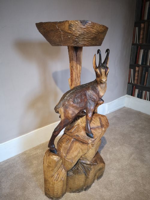 A 20TH CENTURY CARVED LIME WOOD STAND - ADDITIONAL PHOTO 1