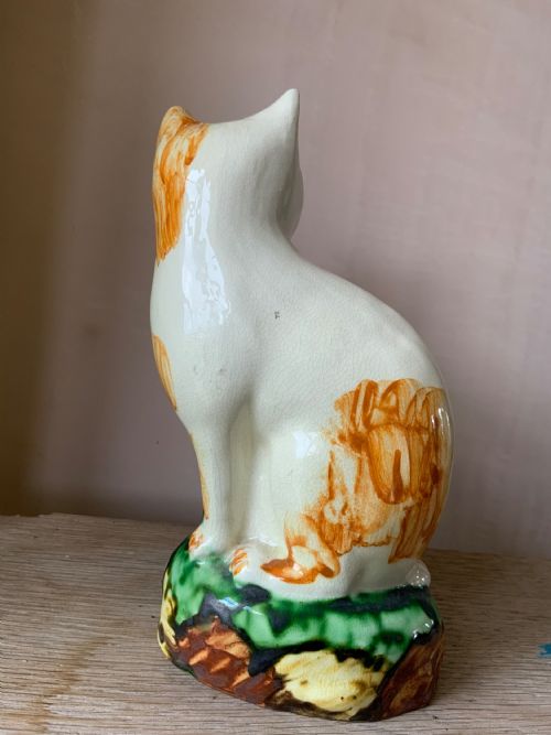 A LATE 18TH EARLY 19TH CENTURY CREAMWARE CAT - ADDITIONAL PHOTO 3