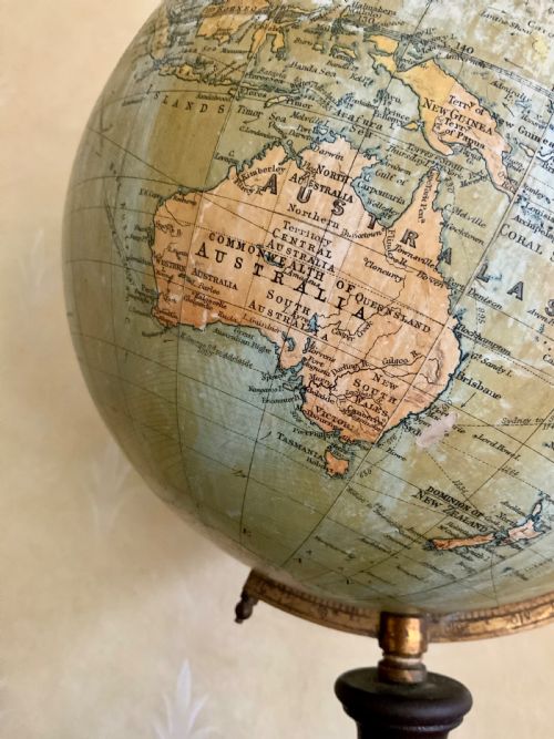 AN EARLY 20TH CENTURY PHILIPS GLOBE - ADDITIONAL PHOTO 4