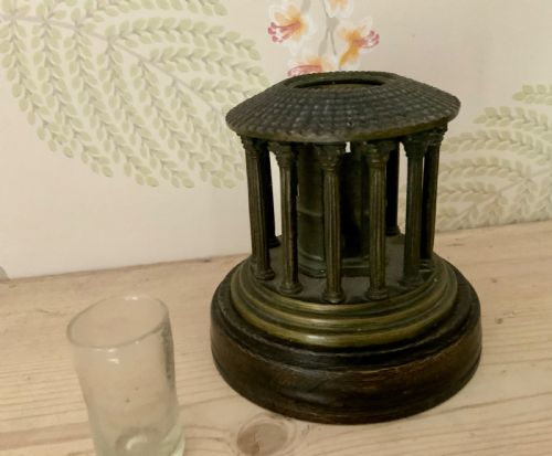 A 19TH CENTURY PATINATED BRONZE INKWELL THE TEMPLE OF HERCULES - ADDITIONAL PHOTO 1