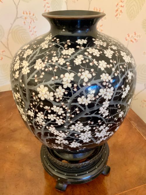 A LARGE LATE 19TH CENTURY CLOISONN VASE - ADDITIONAL PHOTO 3