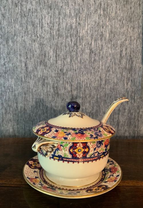 A 12 PLACE SETTING DINNER SERVICE - ADDITIONAL PHOTO 2