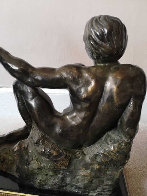 PATINATED BRONZE SCULPTURE OF A RECLINING MALE NUDE - ADDITIONAL PHOTO 3
