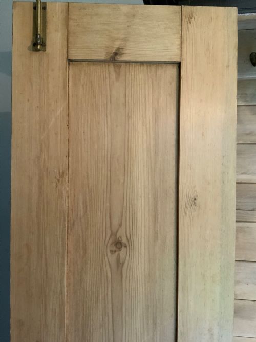 19TH CENTURY PAINTED PINE LIVERY CUPBOARD - ADDITIONAL PHOTO 8