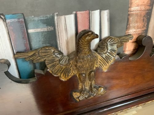A LARGE GEORGIAN MAHOGANY AND PARCELGILT WALL MIRROR - ADDITIONAL PHOTO 3