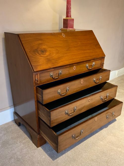 A GEORGIAN CUBAN MAHOGANY BUREAU - ADDITIONAL PHOTO 4