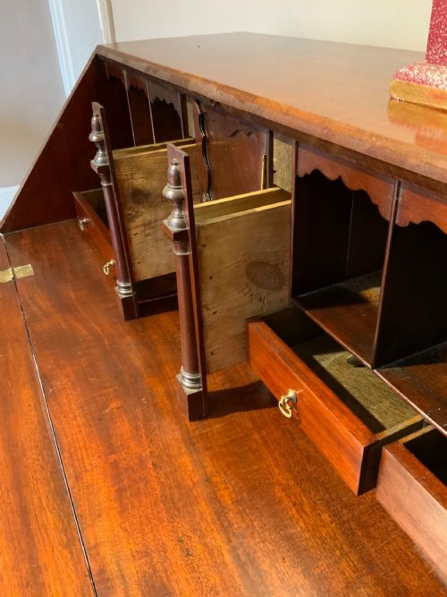 A GEORGIAN CUBAN MAHOGANY BUREAU - ADDITIONAL PHOTO 3