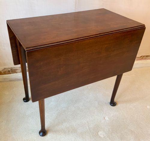 A GEORGIAN MAHOGANY PAD FOOT TABLE - ADDITIONAL PHOTO 5
