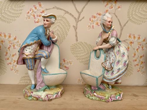 a pair of 19th century figures - CATEGORY: ANTIQUE CERAMICS - DATED 1860