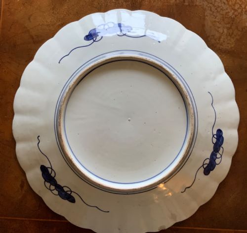 A LARGE JAPANESE IMARI CHARGER - ADDITIONAL PHOTO 2
