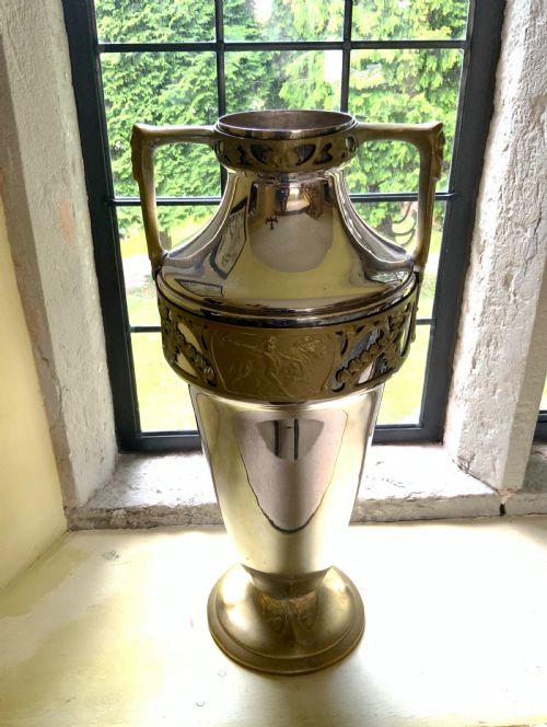a large art nouveau urn - CATEGORY: ANTIQUE METAL - DATED 1910