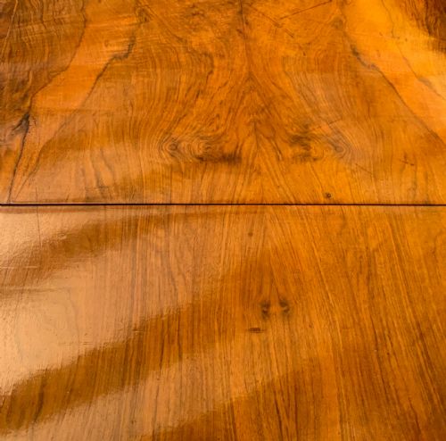 A 19TH CENTURY WALNUT SOFA TABLE - ADDITIONAL PHOTO 3