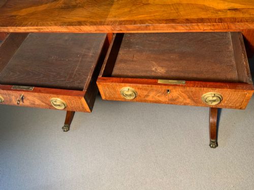 A 19TH CENTURY WALNUT SOFA TABLE - ADDITIONAL PHOTO 6