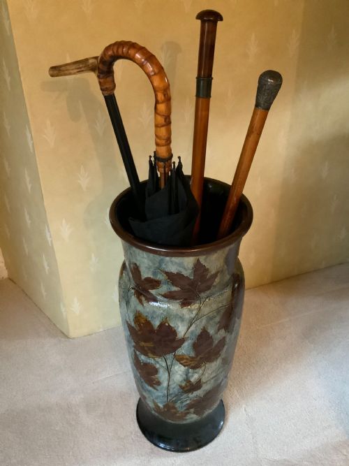 A LATE 19TH CENTURY DOULTON STICK STAND - ADDITIONAL PHOTO 4