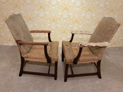 A PAIR OF 18TH CENTURY GAINSBOROUGH ARM CHAIRS - ADDITIONAL PHOTO 2