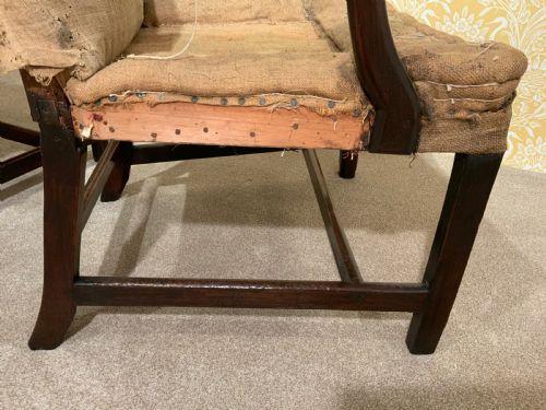 A PAIR OF 18TH CENTURY GAINSBOROUGH ARM CHAIRS - ADDITIONAL PHOTO 7