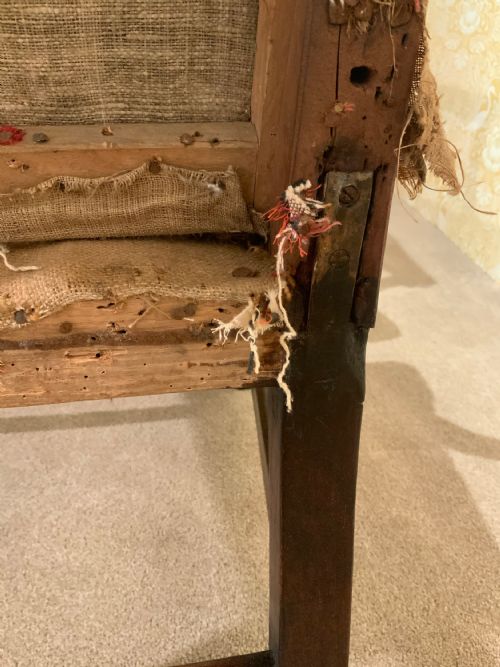 A PAIR OF 18TH CENTURY GAINSBOROUGH ARM CHAIRS - ADDITIONAL PHOTO 5