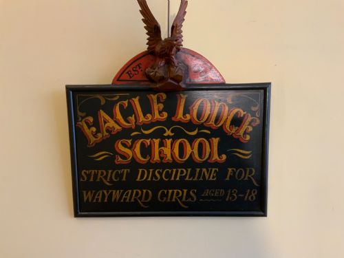 LARGE CARVED PINE SCULPTURE - ADDITIONAL PHOTO 10