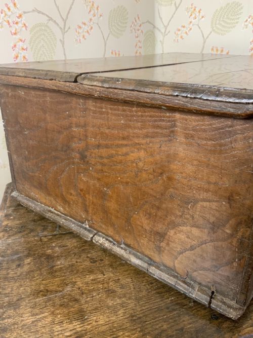A LARGE ELM DEED OR BIBLE BOX - ADDITIONAL PHOTO 4