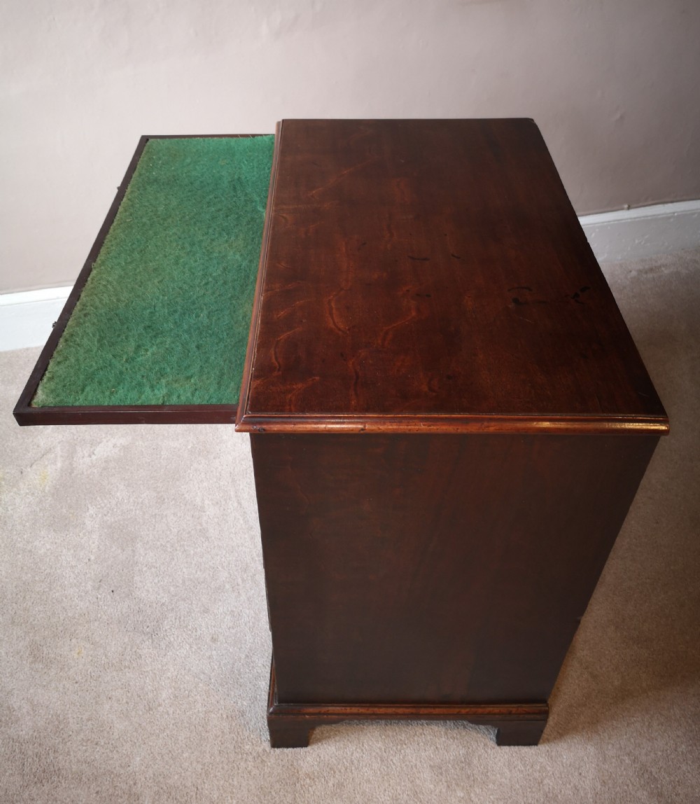 an 18th Century mahogany chest of drawers View VII