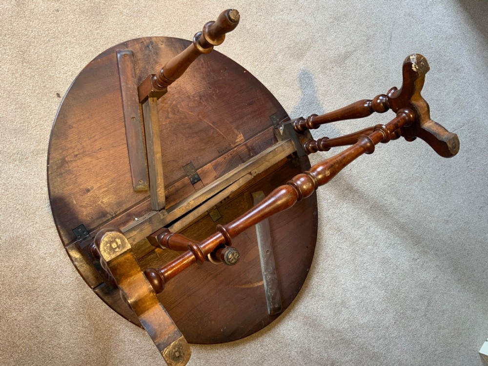 A19th century walnut Sutherland table. View V