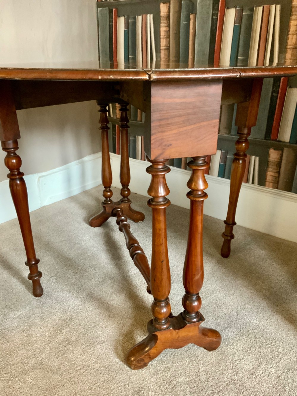 A19th century walnut Sutherland table. View VI