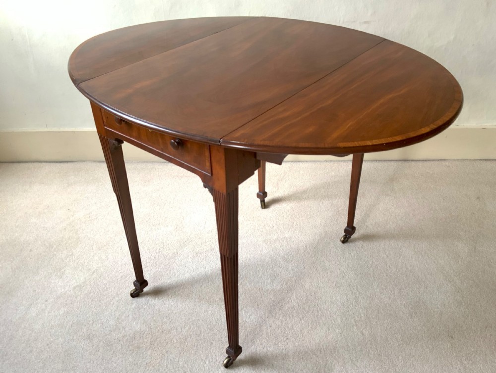 An 18th century mahogany Pembroke  table