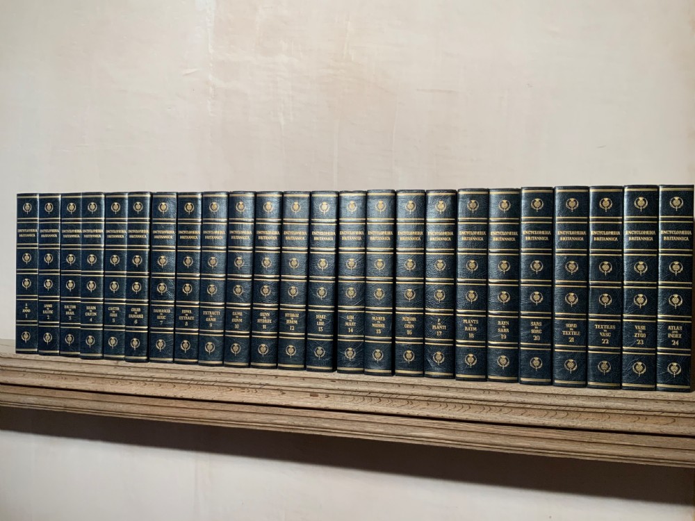 24 volume Encyclopaedia Britannica 