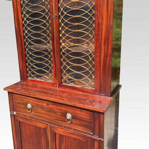 PAIR OF EARLY 19TH CENTURY MAHOGANY BOOKCASES - ADDITIONAL PHOTO 3