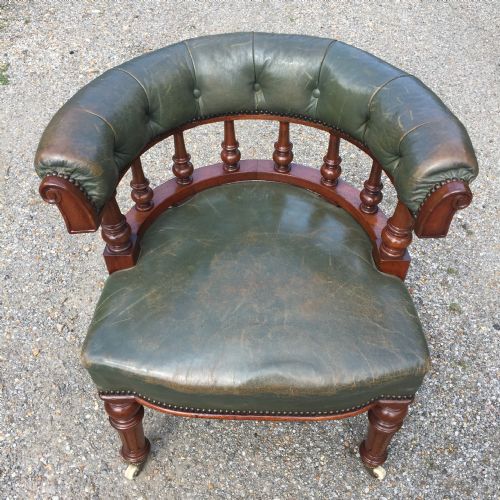 A GOOD MID 19TH CENTURY LEATHER COVERED CLUBDESKOFFICE CHAIR - ADDITIONAL PHOTO 6