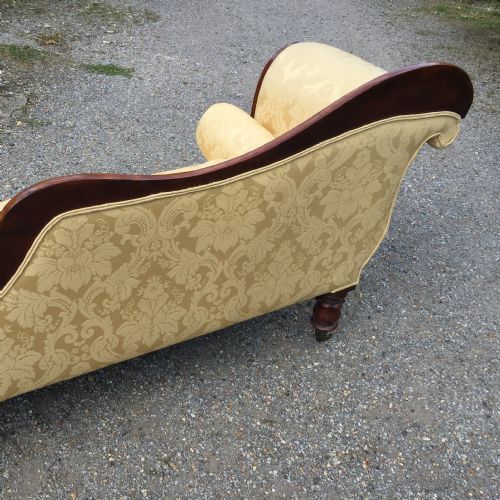 MID 19TH CENTURY CARVED MAHOGANY CHAISE LONGUE - ADDITIONAL PHOTO 6