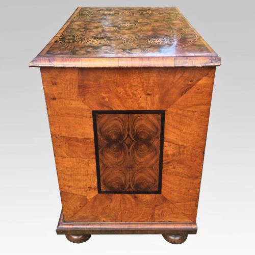 WILLIAM MARY OYSTER VENEERED CHEST OF DRAWERS - ADDITIONAL PHOTO 6