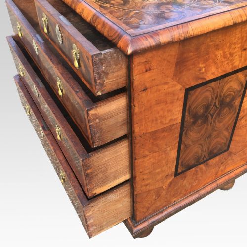 WILLIAM MARY OYSTER VENEERED CHEST OF DRAWERS - ADDITIONAL PHOTO 7