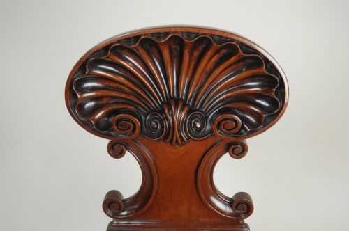 FINE QUALITY PAIR OF SHELLBACK HALL CHAIRS ATTRIBUTED TO GILLOWS - ADDITIONAL PHOTO 3