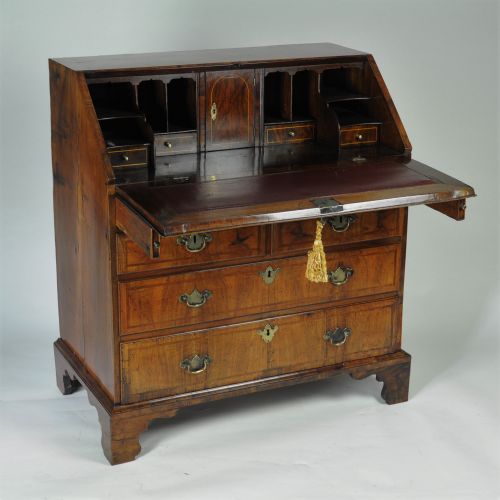 SMALL GEORGE II WALNUT BUREAU - ADDITIONAL PHOTO 1
