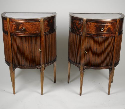 FINE PAIR OF FRENCH MAHOGANY AND BRASS INLAID BEDSIDESIDE CABINETSCOMMODES - ADDITIONAL PHOTO 2